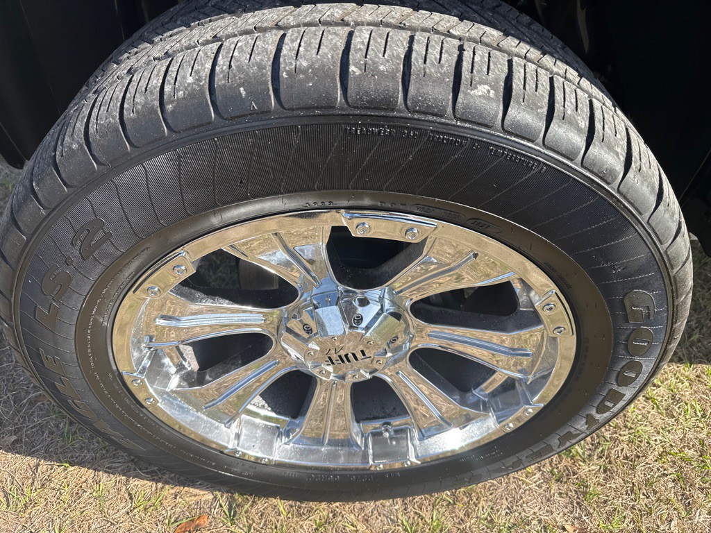 2008 HUMMER H3 Image 10