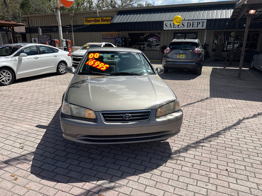 2000 Toyota Camry Image 2