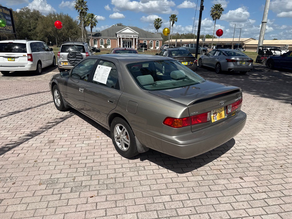2000 Toyota Camry Image 5