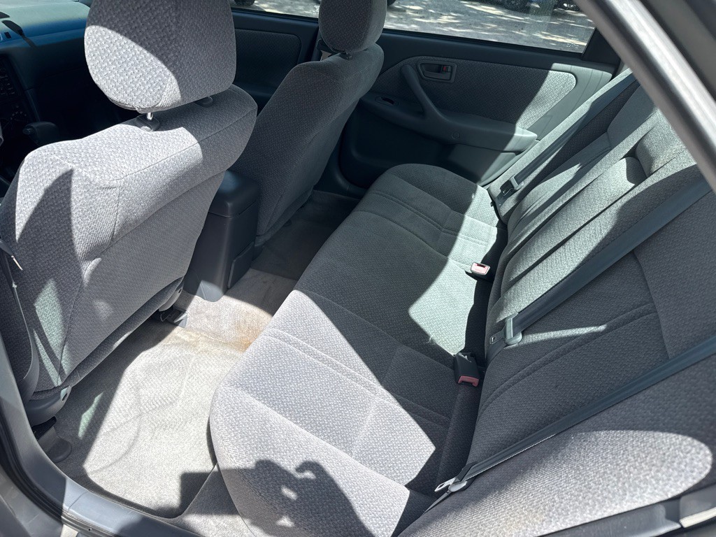 2000 Toyota Camry Image 12