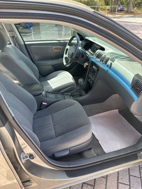 2000 Toyota Camry Image 16