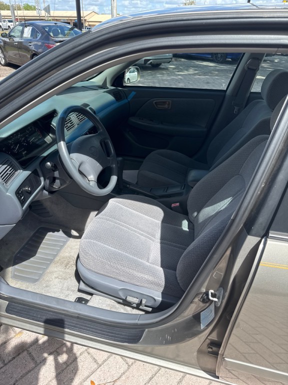 2000 Toyota Camry Image 18