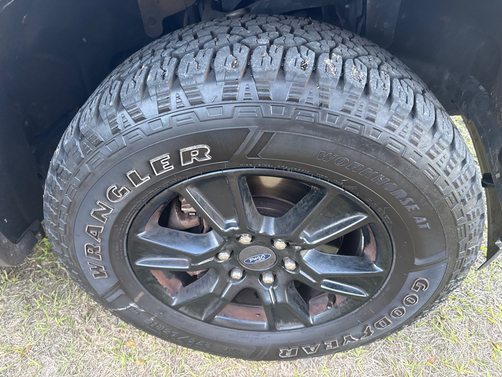 2017 Ford F-150 Image 12