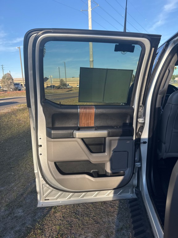 2017 Ford F-150 Image 25