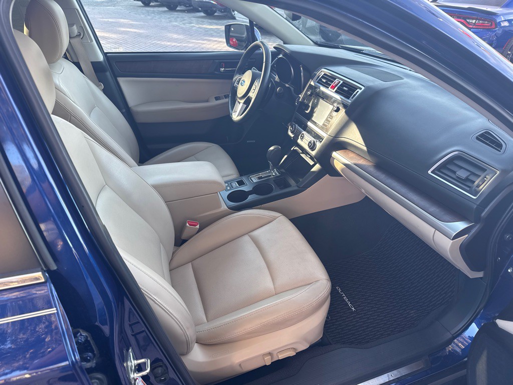 2017 Subaru Outback Image 17