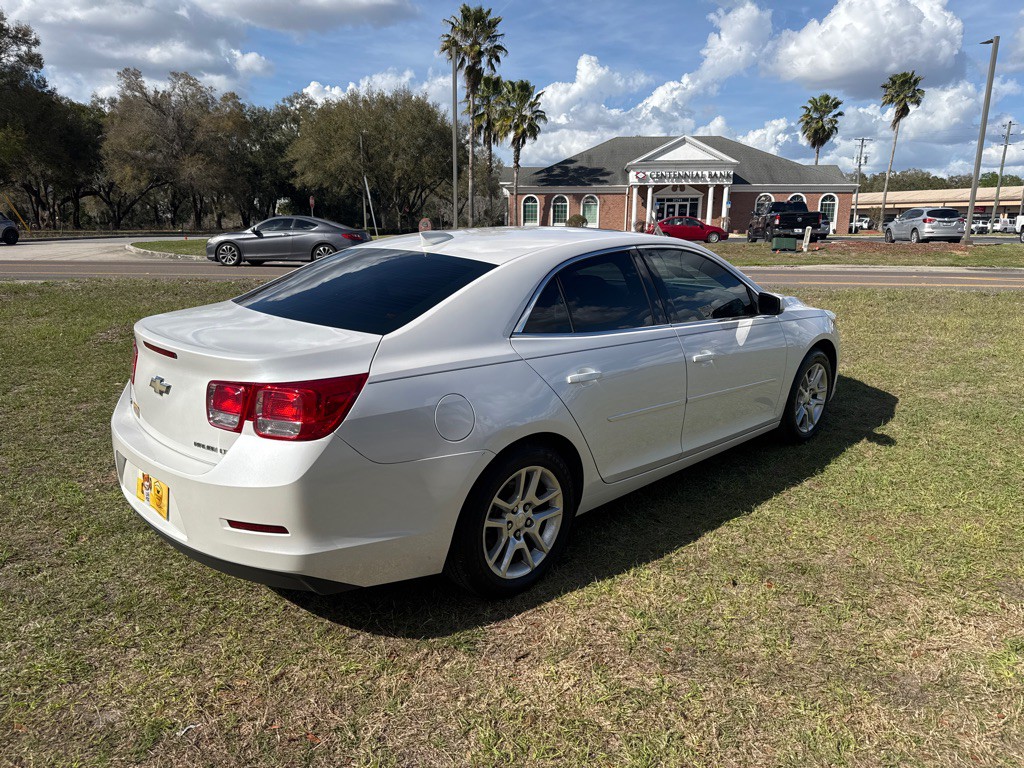 2016 Chevrolet Malibu Image 8