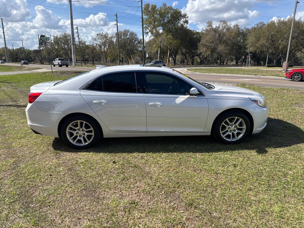 2016 Chevrolet Malibu Image 9