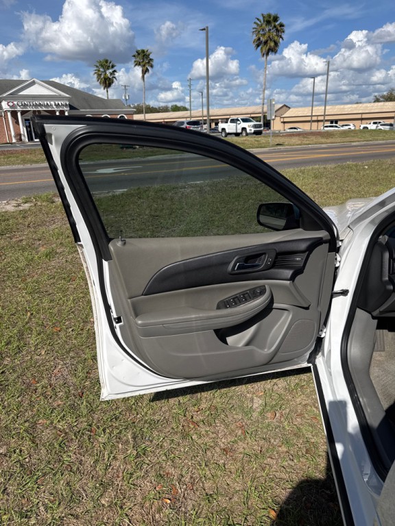 2016 Chevrolet Malibu Image 18
