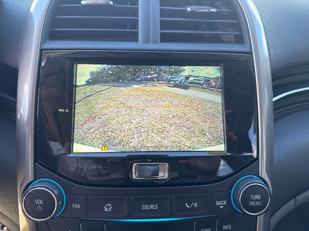 2016 Chevrolet Malibu Image 28