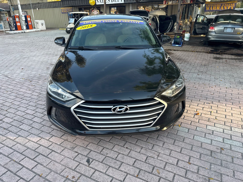 2018 Hyundai Elantra Image 2