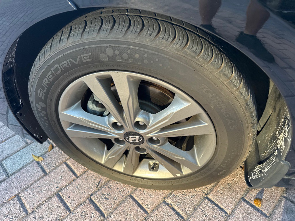 2018 Hyundai Elantra Image 11