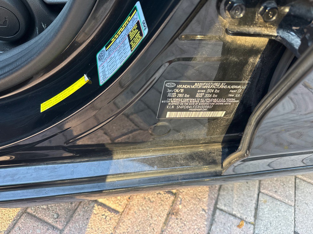 2018 Hyundai Elantra Image 23