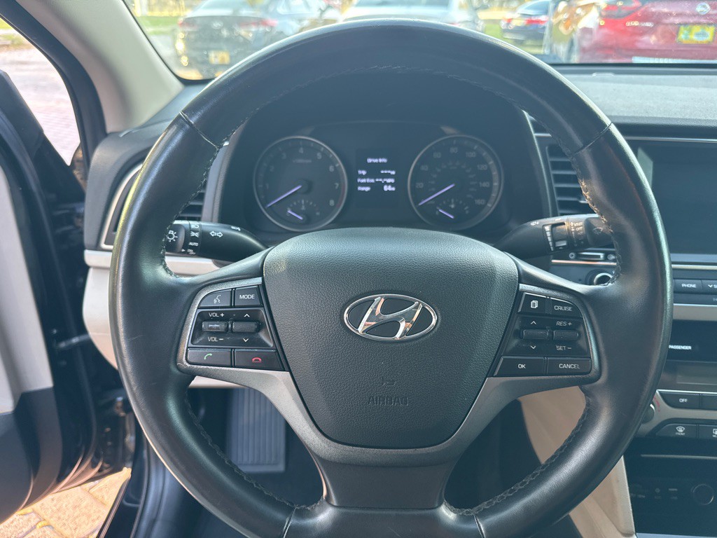 2018 Hyundai Elantra Image 25