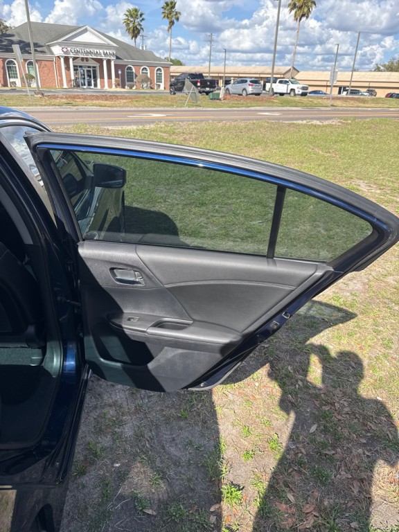 2013 Honda Accord Image 17