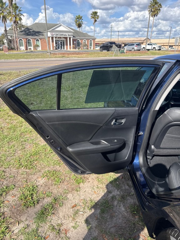 2013 Honda Accord Image 19