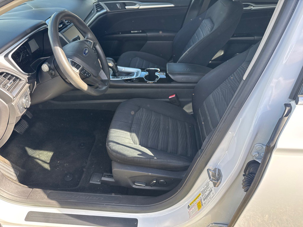 2016 Ford Fusion Image 23