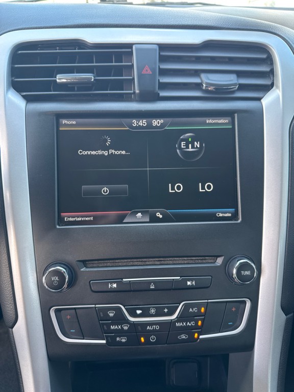 2016 Ford Fusion Image 24