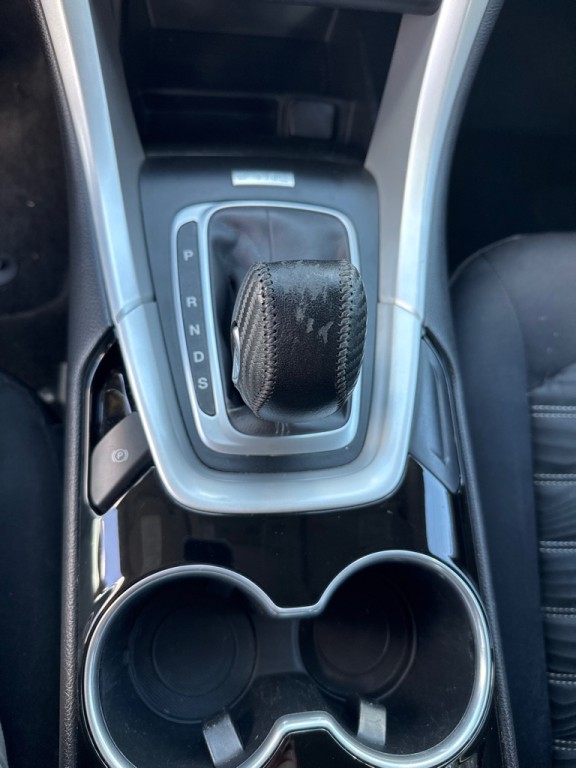 2016 Ford Fusion Image 25