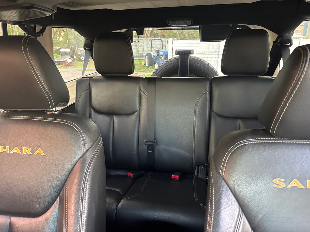 2015 Jeep Wrangler Unlimited Image 16