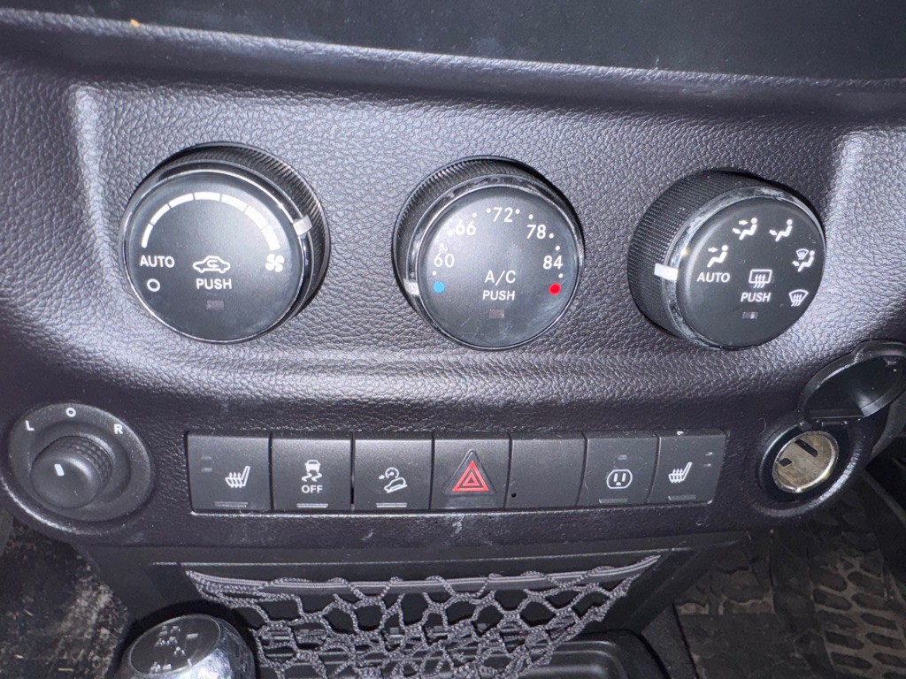 2015 Jeep Wrangler Unlimited Image 18