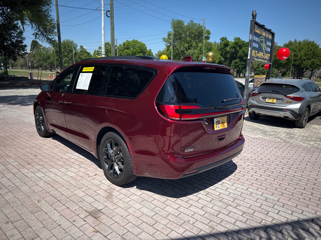 2022 Chrysler Pacifica Image 5