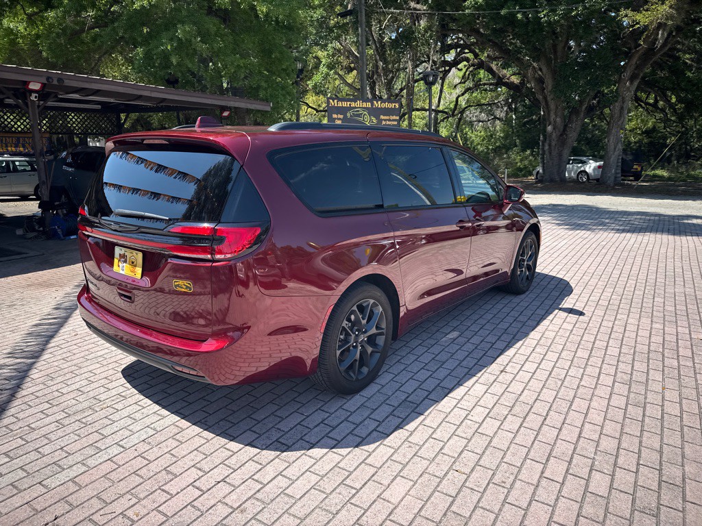 2022 Chrysler Pacifica Image 7