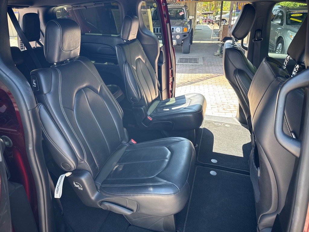 2022 Chrysler Pacifica Image 22
