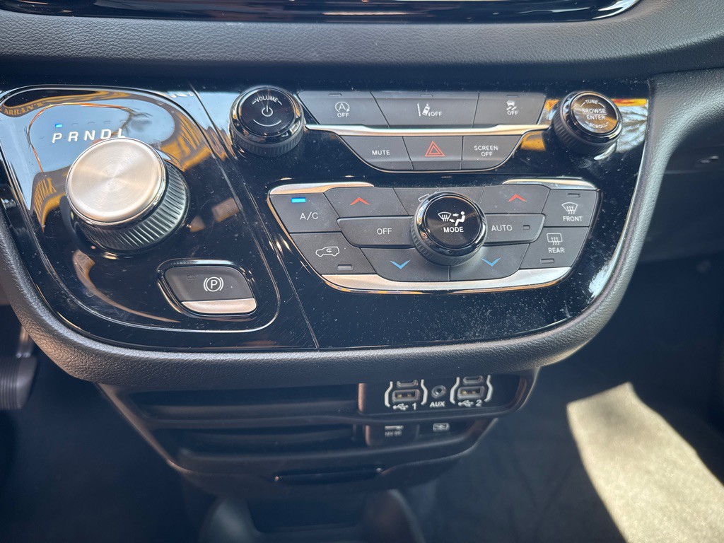 2022 Chrysler Pacifica Image 31