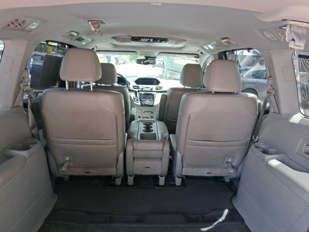 2016 Honda Odyssey Image 18
