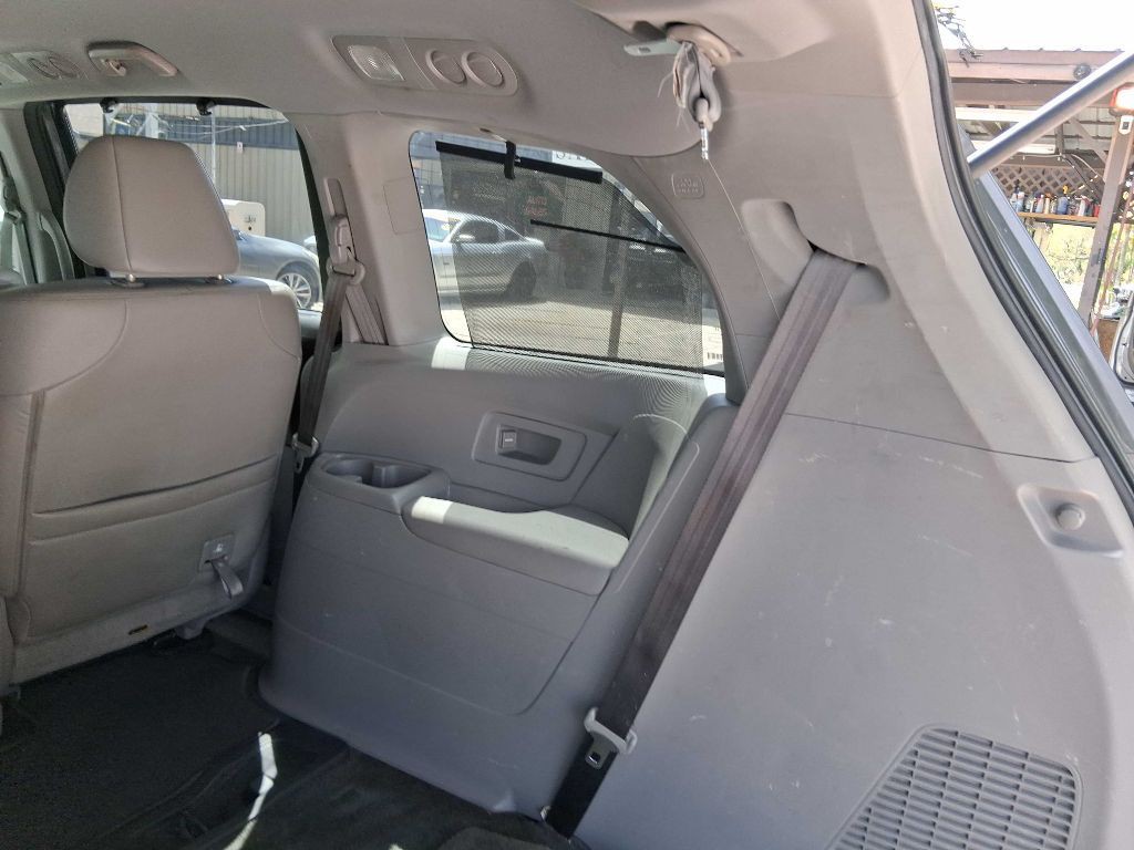 2016 Honda Odyssey Image 20