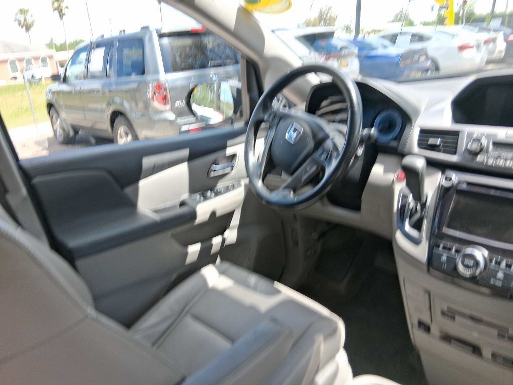 2016 Honda Odyssey Image 25
