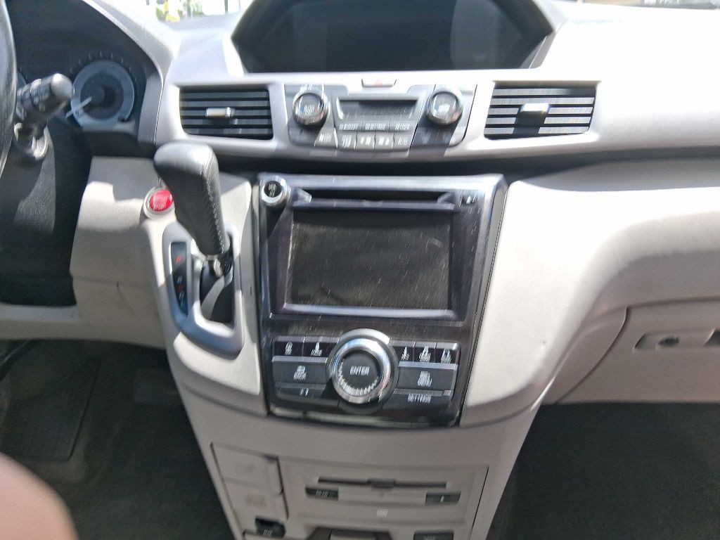 2016 Honda Odyssey Image 30