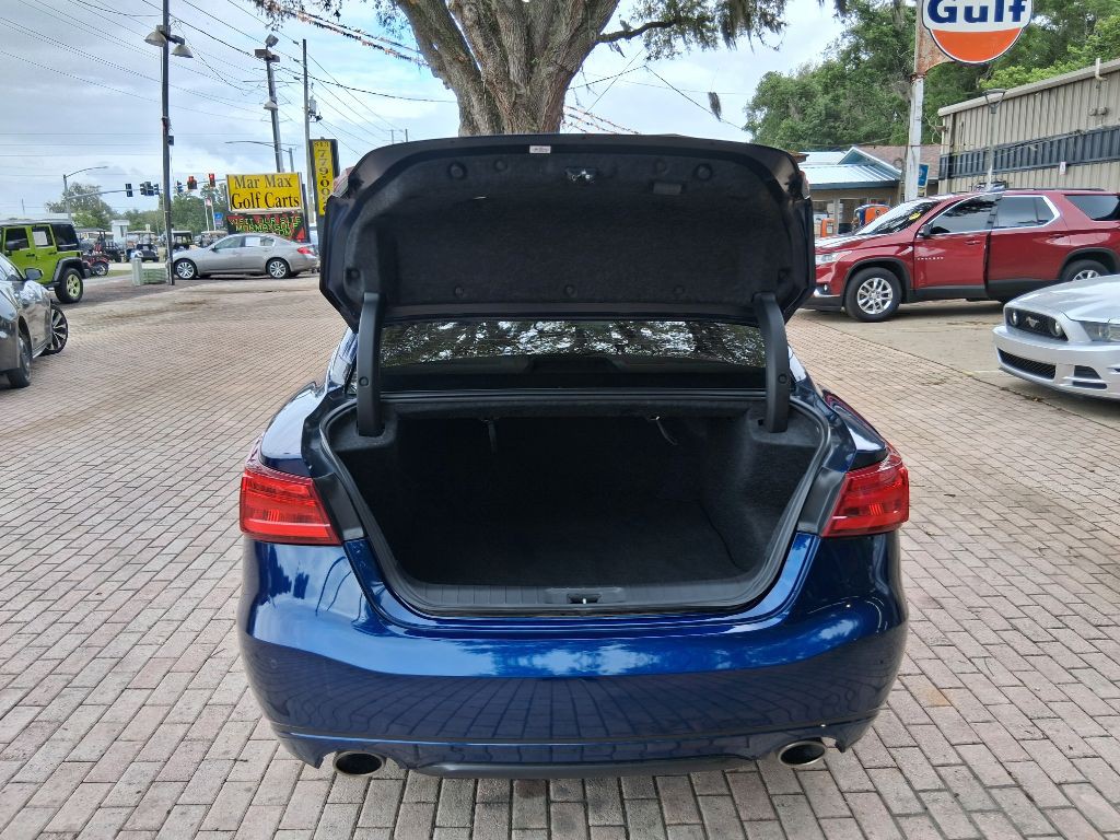 2017 Nissan Maxima Image 6