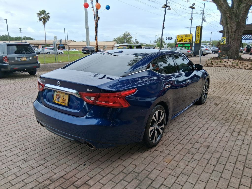 2017 Nissan Maxima Image 10