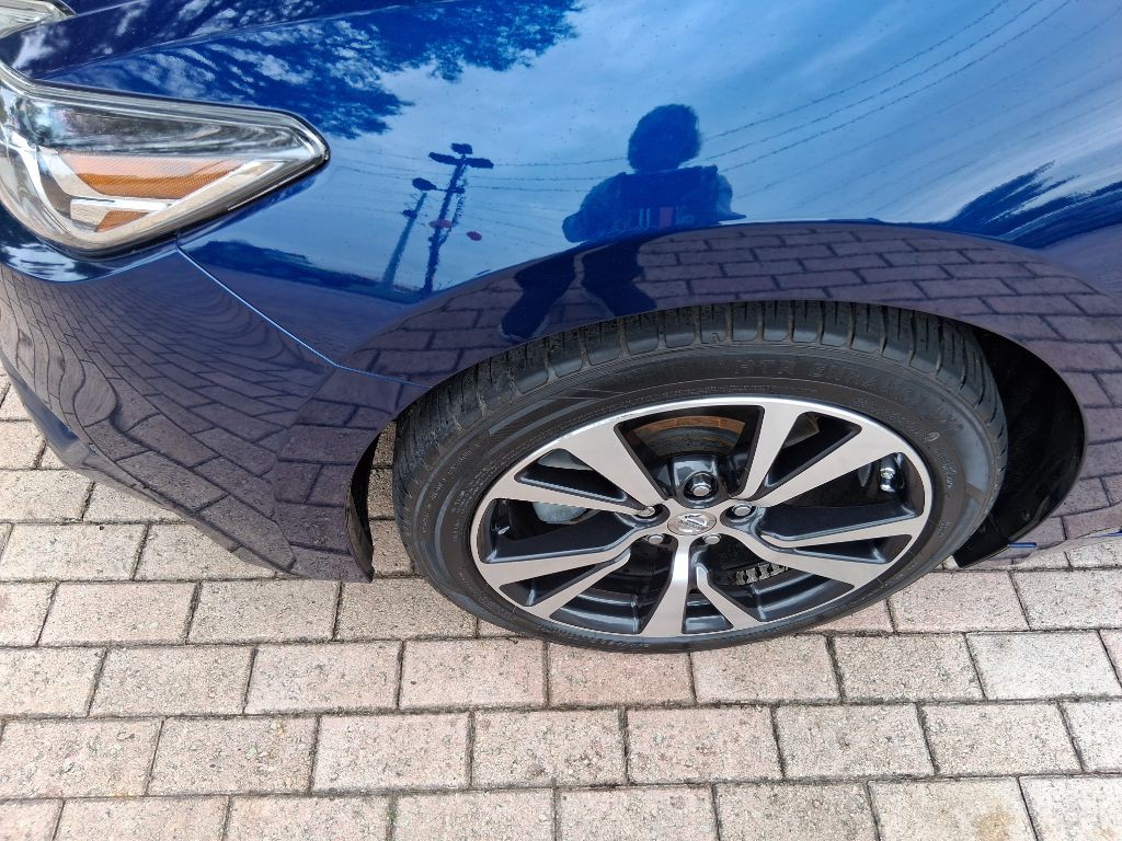 2017 Nissan Maxima Image 16