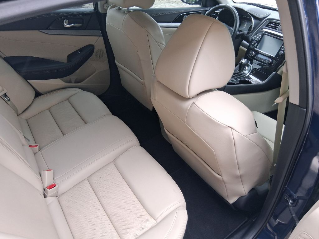 2017 Nissan Maxima Image 23