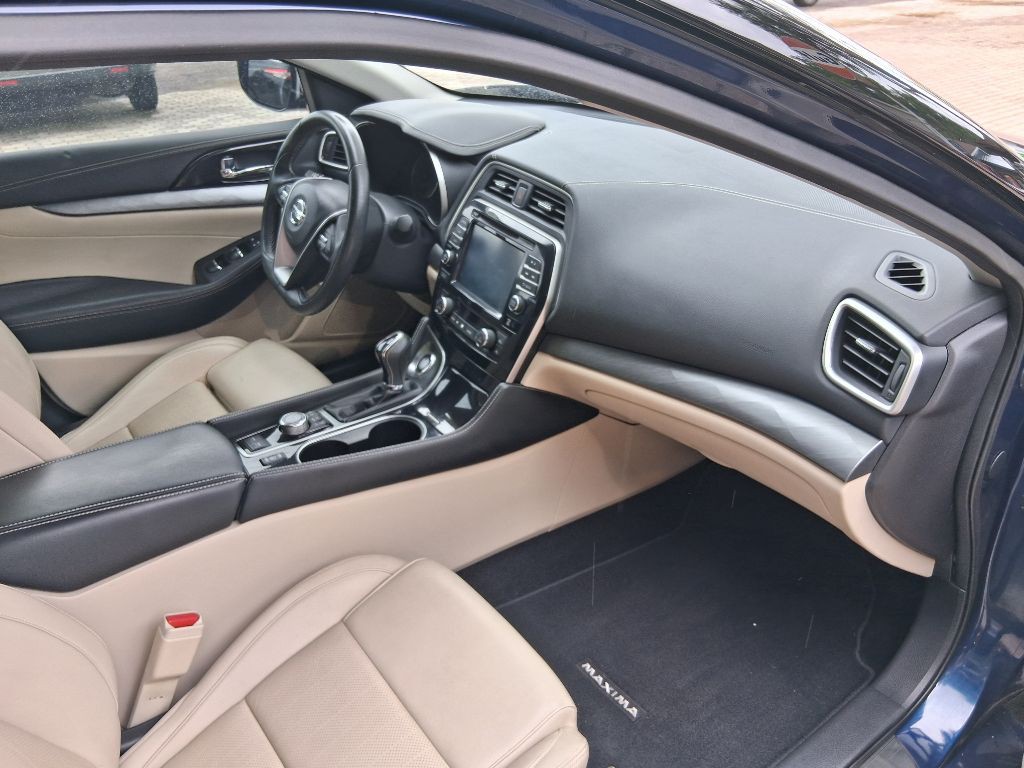 2017 Nissan Maxima Image 25