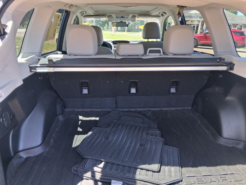 2017 Subaru Forester Image 16