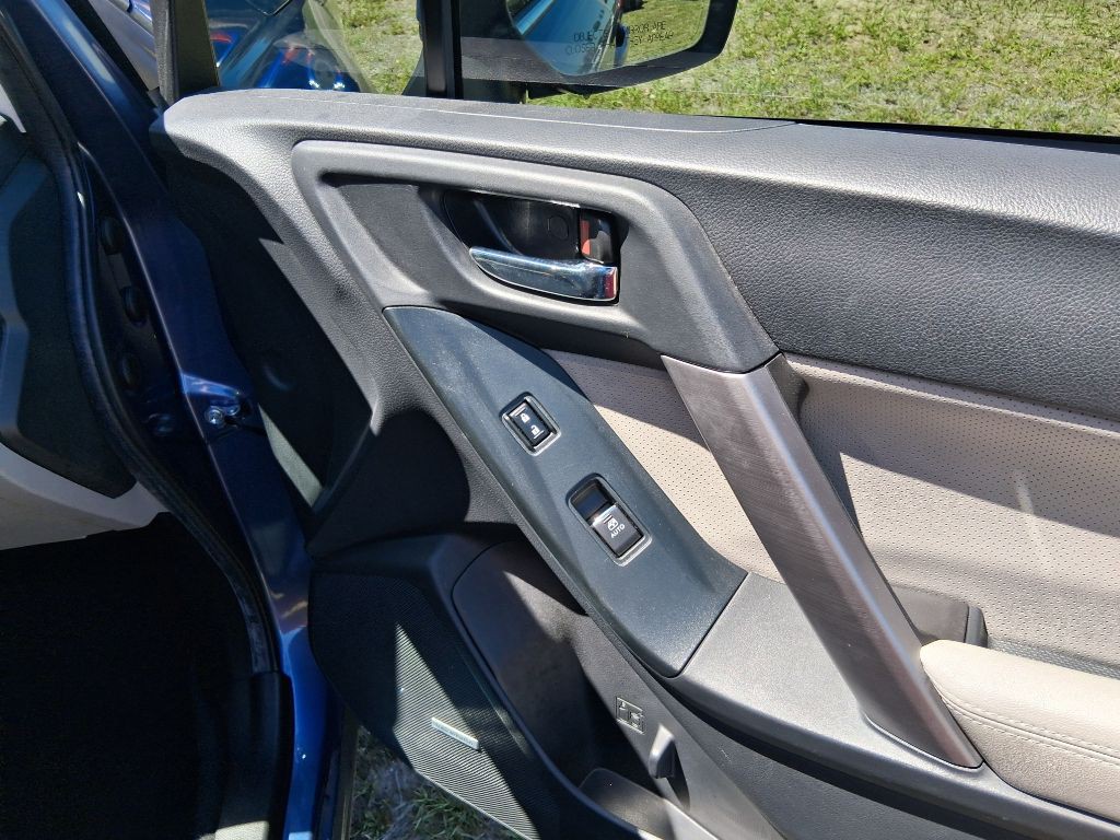 2017 Subaru Forester Image 19