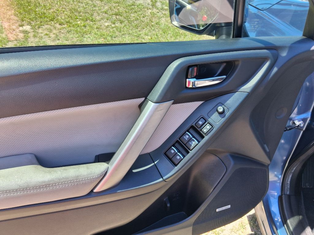2017 Subaru Forester Image 26