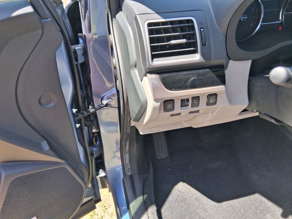 2017 Subaru Forester Image 27