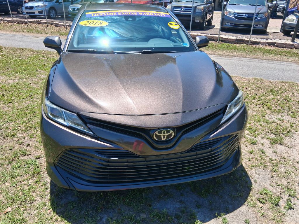 2018 Toyota Camry Image 2