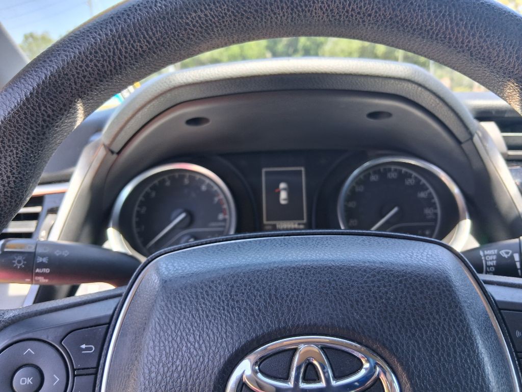 2018 Toyota Camry Image 23