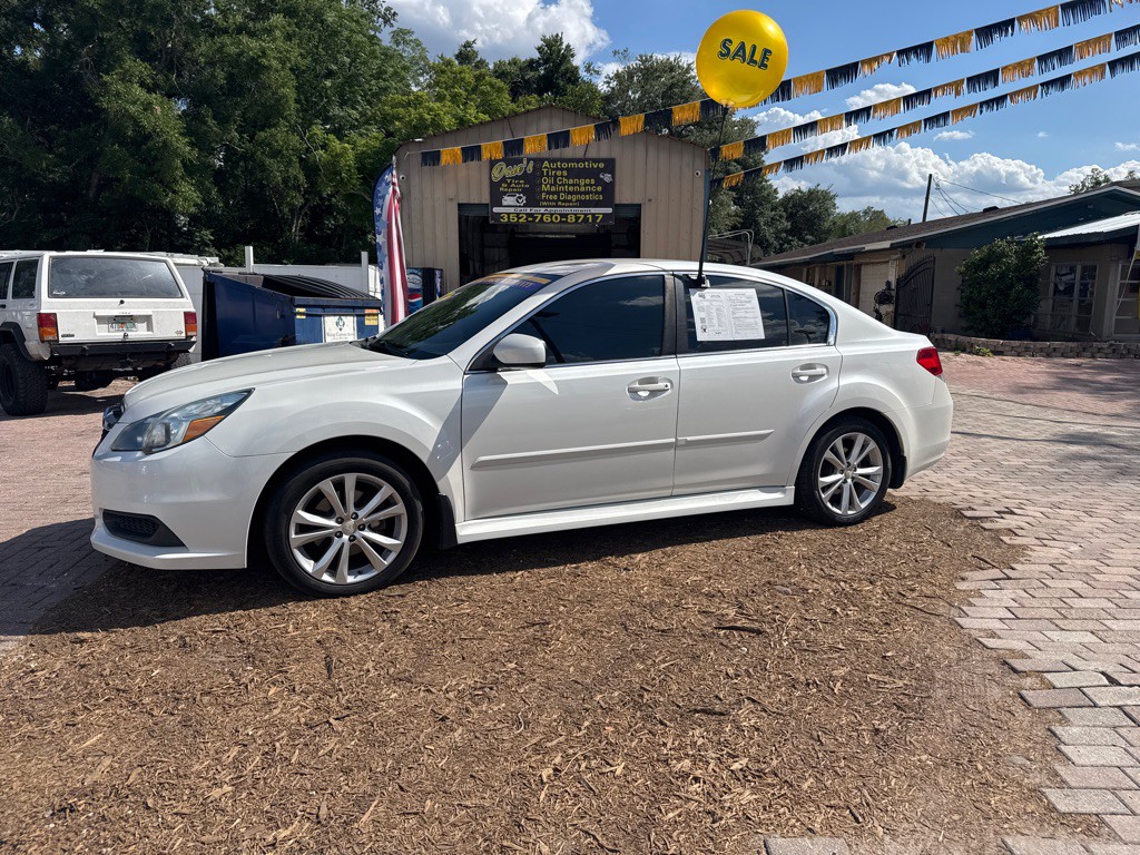 2013 Subaru Legacy Image 5