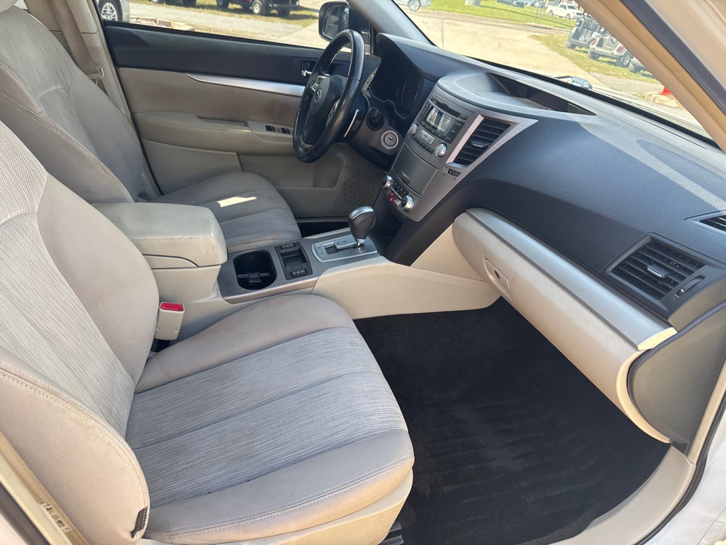 2013 Subaru Legacy Image 19