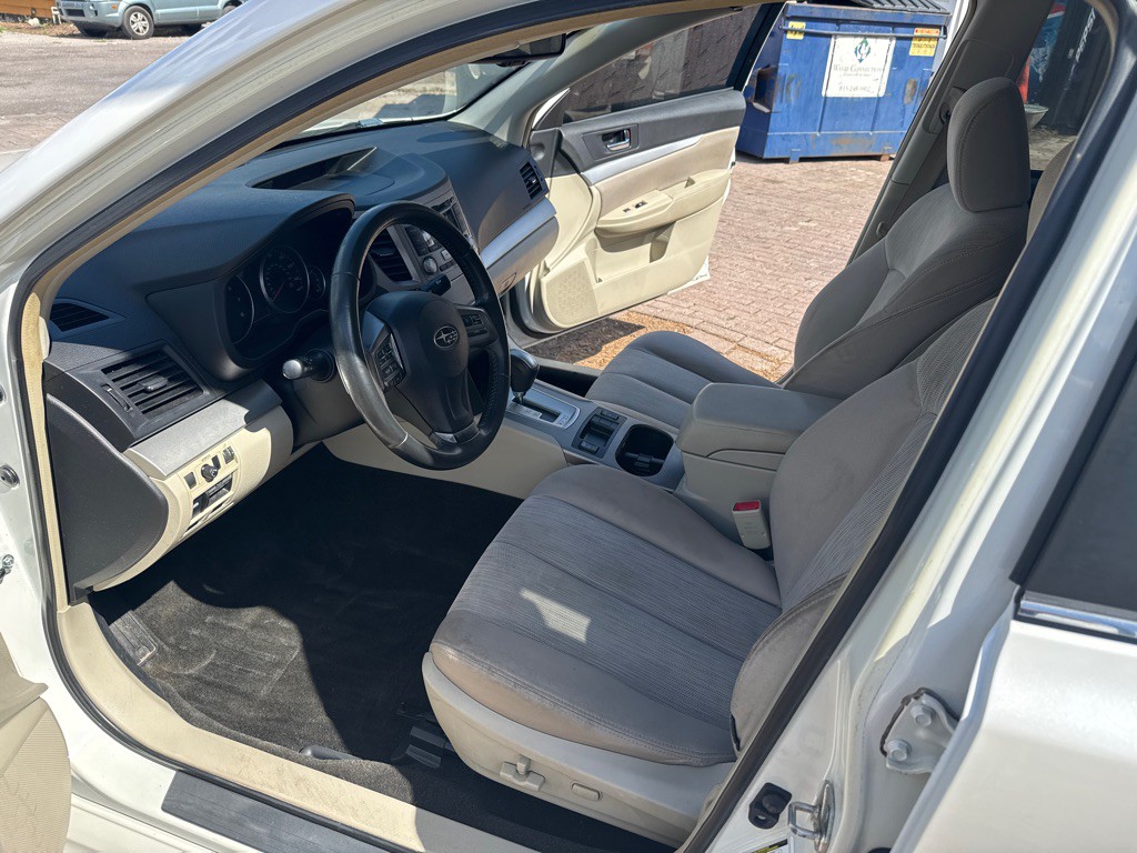 2013 Subaru Legacy Image 22