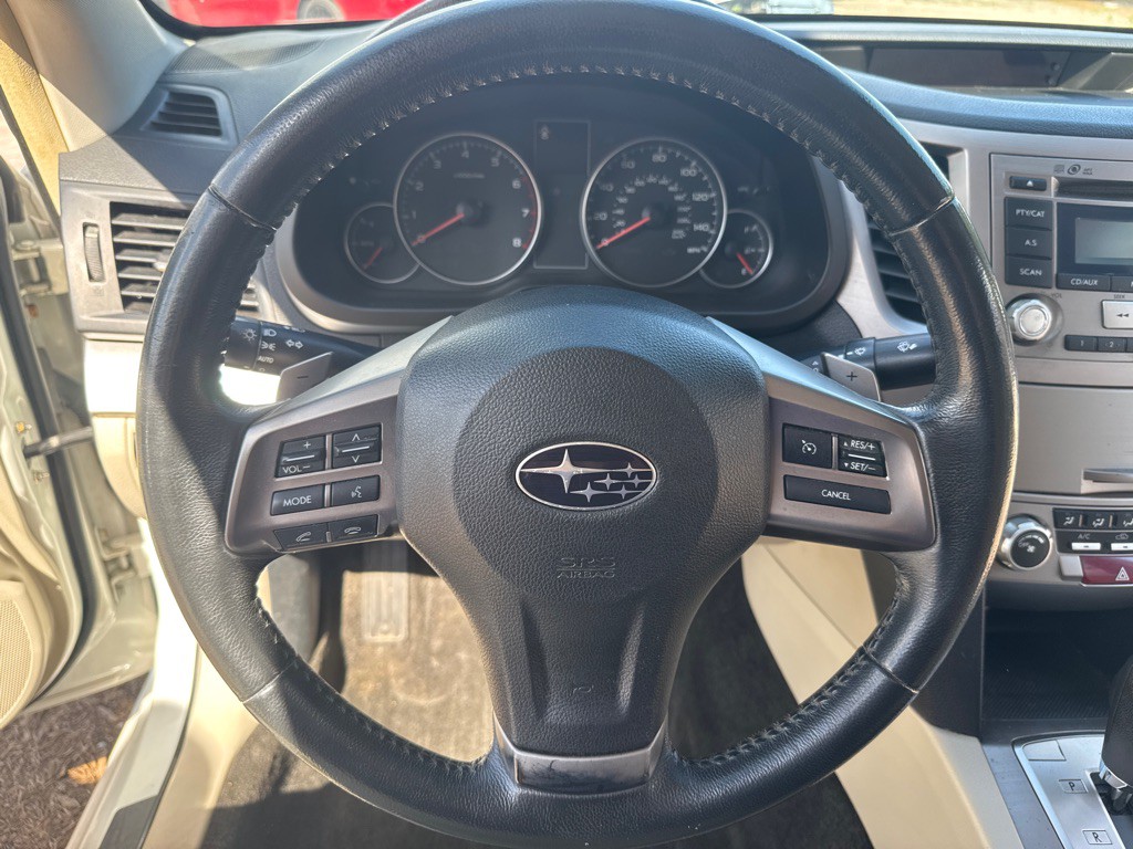 2013 Subaru Legacy Image 26