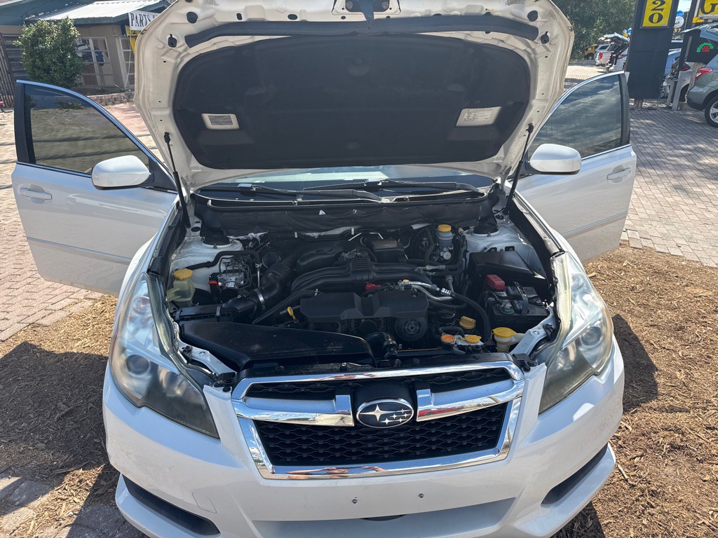 2013 Subaru Legacy Image 35