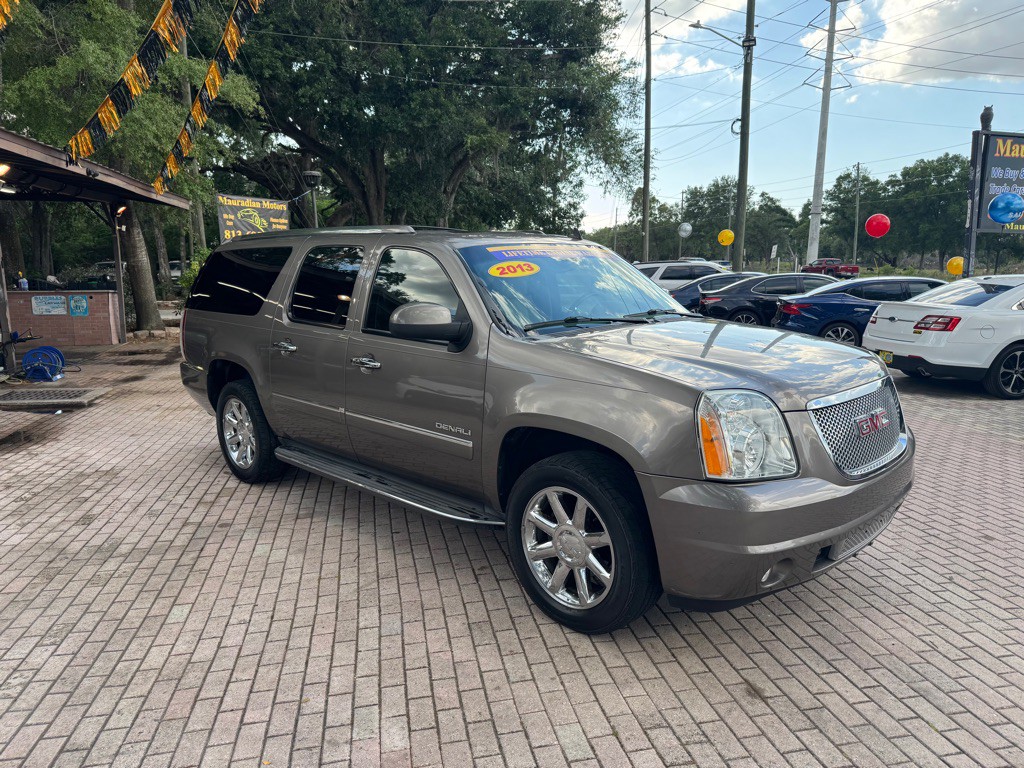 2013 GMC Yukon Image 1
