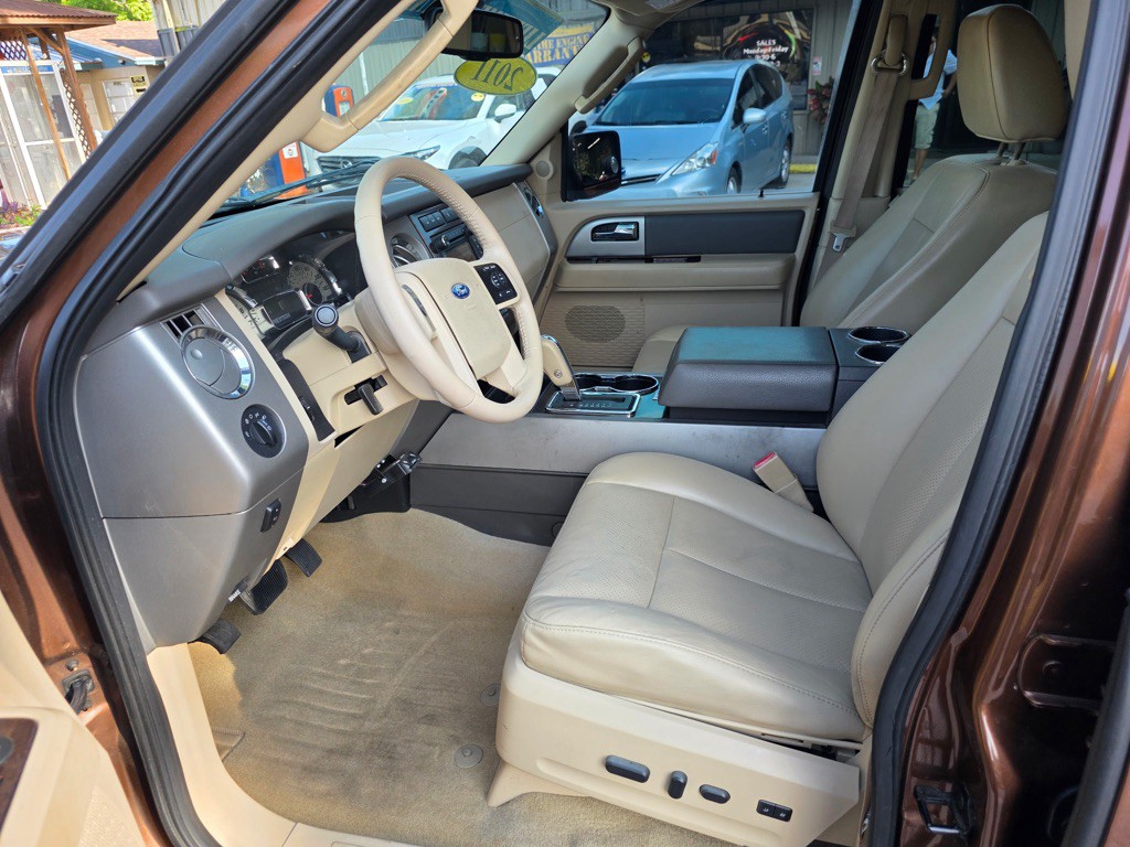 2011 Ford Expedition Image 18